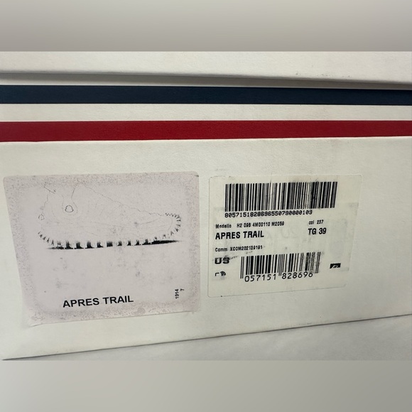 MONCLER Apres Trail Low Top Sneaker in Beige - Picture 9 of 10